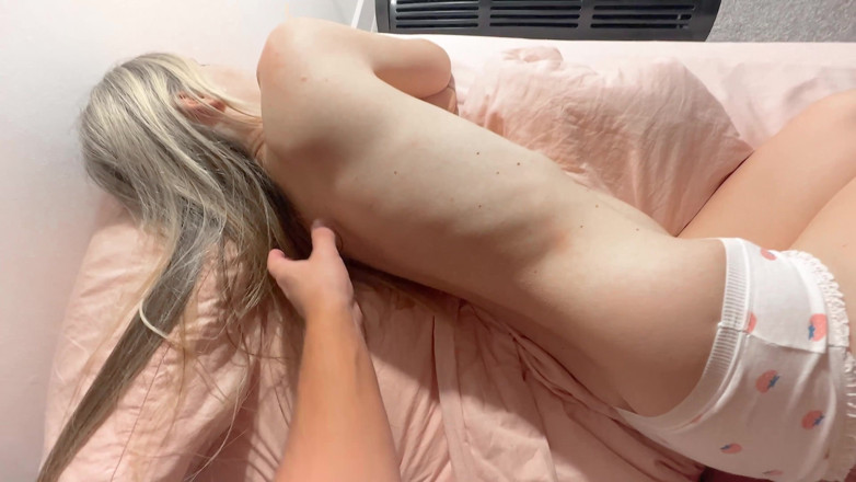 Gigi oficial: I Was Sniffing Her Doll Pants While She Is Loosing...