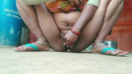 Rakhi3e: No One Me Desi
