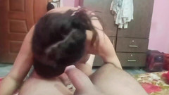 SHAKRATASNEEM: Dasi Adik tiri menghisap tetek dengan buah dada besar puting...
