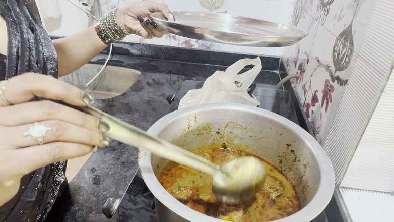 Johnn mathew: Kakak ipar dan istri