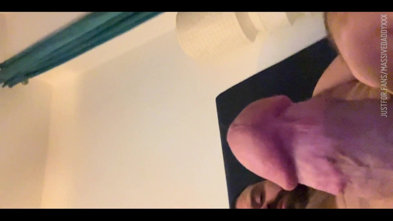 Massive daddy xxx: Schmutzig mit einem Kunden reden!