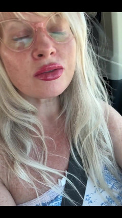 PaintedRose: Будем ли мы? Тянуть и получить это на заднем сиське?