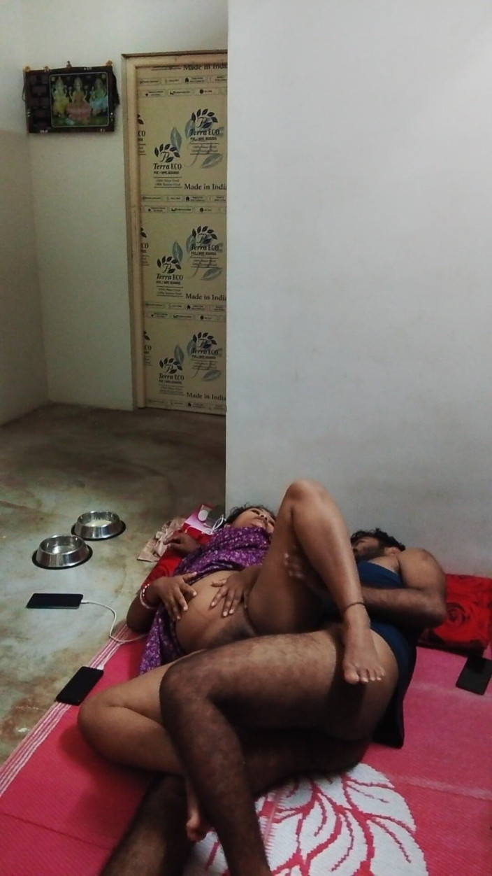 Mg3947731: Suami Isteri Deshi Seks