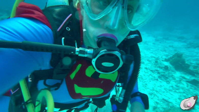 Mistress Pink Pearl: 超女在博内尔遇到最饥渴的章鱼