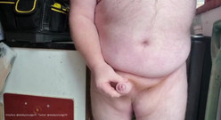 Daddysmudge: Daddy Cums in Shed