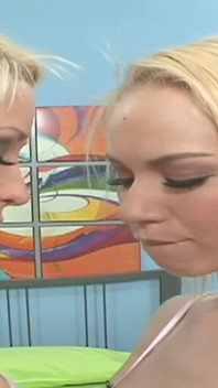 Lick My Pussy Sweet Babe - Lesbian Top Girls in Action