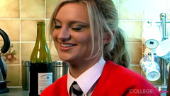 College Uniform: Rozhovor s Meklainou