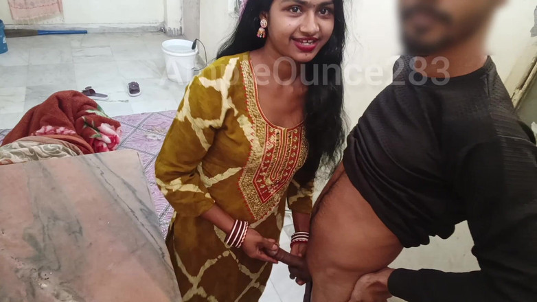 AmpleOunce283: Desi rouge à lèvres, pipe jusqu’à un creampie profond - tire les...