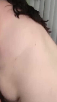 Una cagna mora che scopa duro