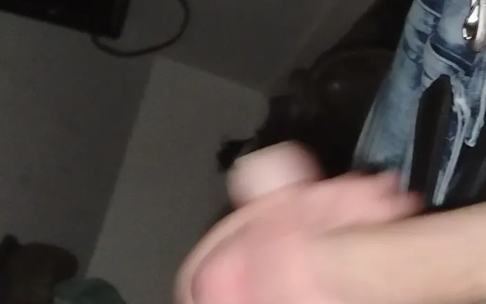 Jayrawbisexual: Rubbing Myself