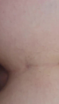 Seks dubur dan batang gemuk (orgasme wanita dan pancutan ke dalam dubur) dia kencing dari orgasme yang kuat