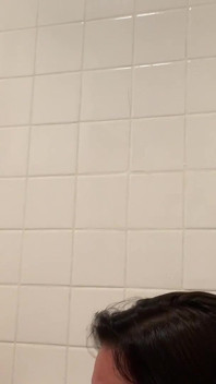 Mein 55-jähriger Fotograf war überall, nachdem er ihn in der Badewanne verführt hatte. Er hat mich gut gemacht!