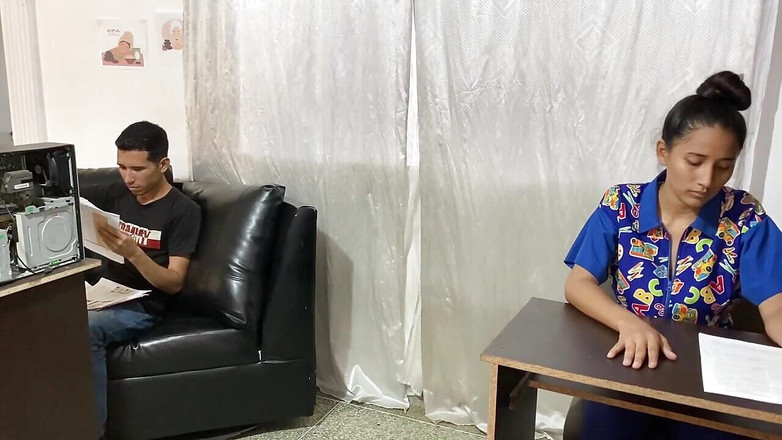 Yeison: 巨乳の先生とヤッちゃうから搾乳してる