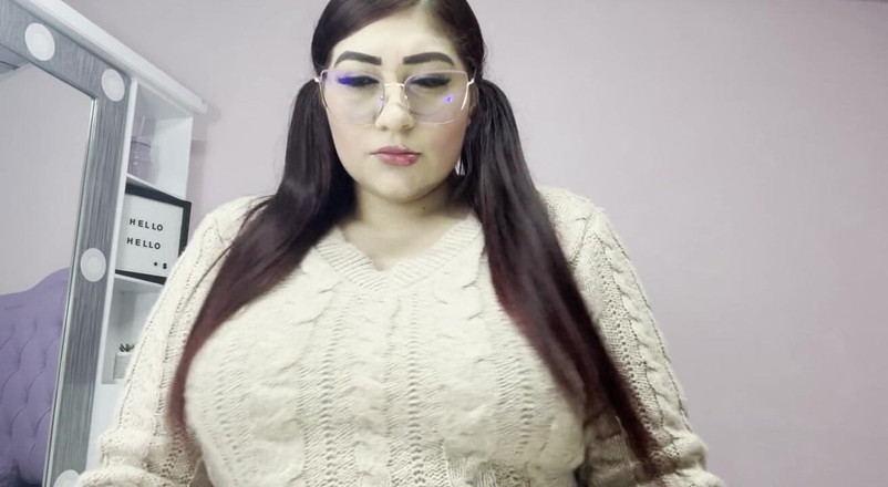 JULY TOMAS: Sug mina bröst Joy med en väldigt sexig, kurvig vit...