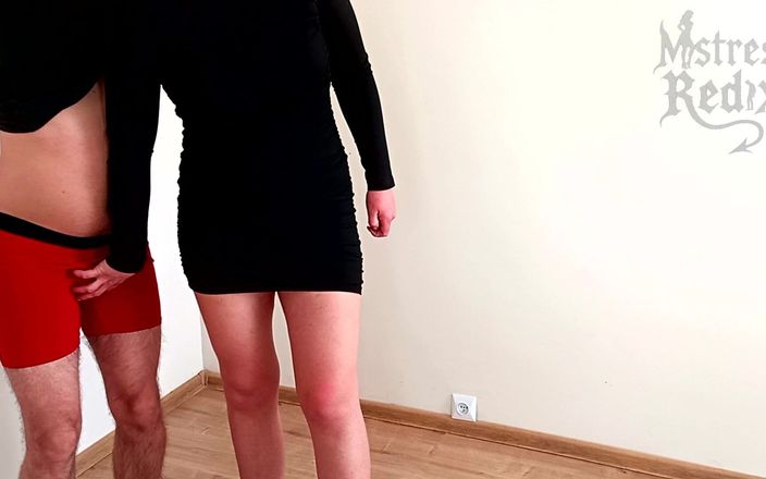 Mistress Redix: Kajdanki ballbust