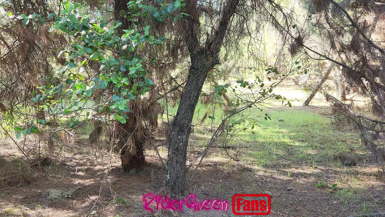 Riderqueen BBW Step Mom Latina Ebony: Riderqueen sam, na zewnątrz, filmy dla fanów