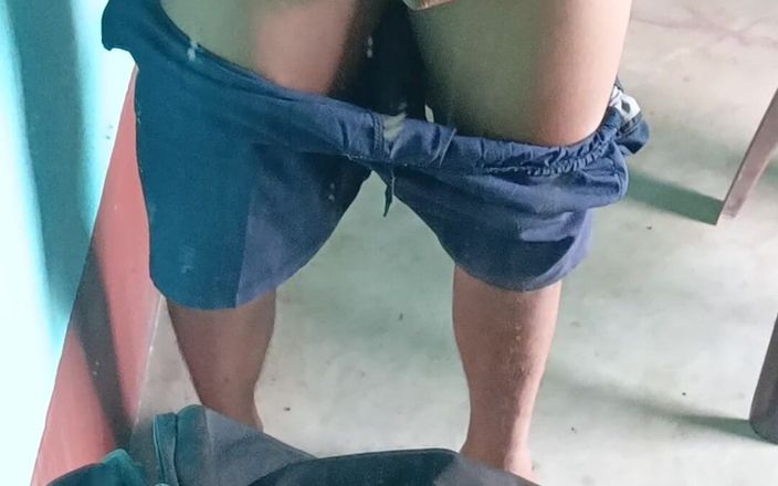 baby_johnny: Indische maagd hete jongen masturbeert