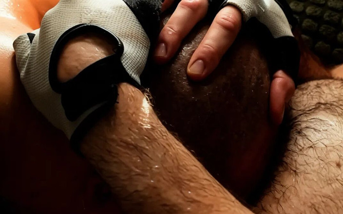 HungryBearXXX: Táta medvěd – Už žádné zadržování Část III