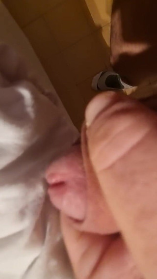 Fairylove83: Precumming and masturbation