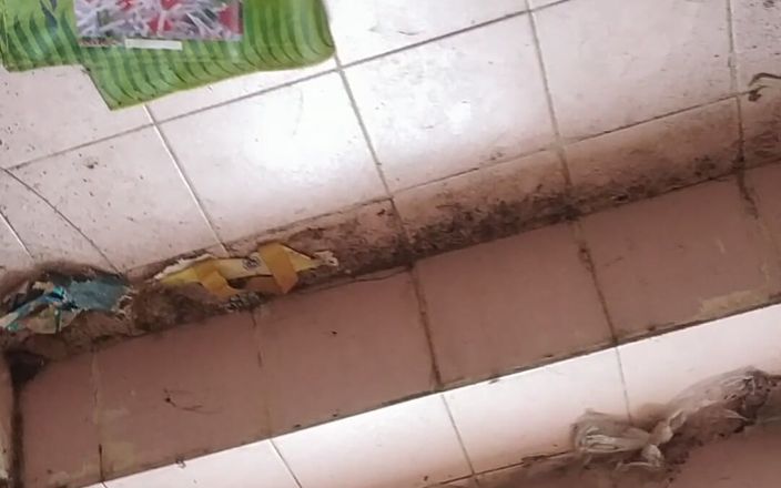 Tamil 10 inches BBC: Pertunjukan teras BBC Tamil 10 inci di tempat terbuka