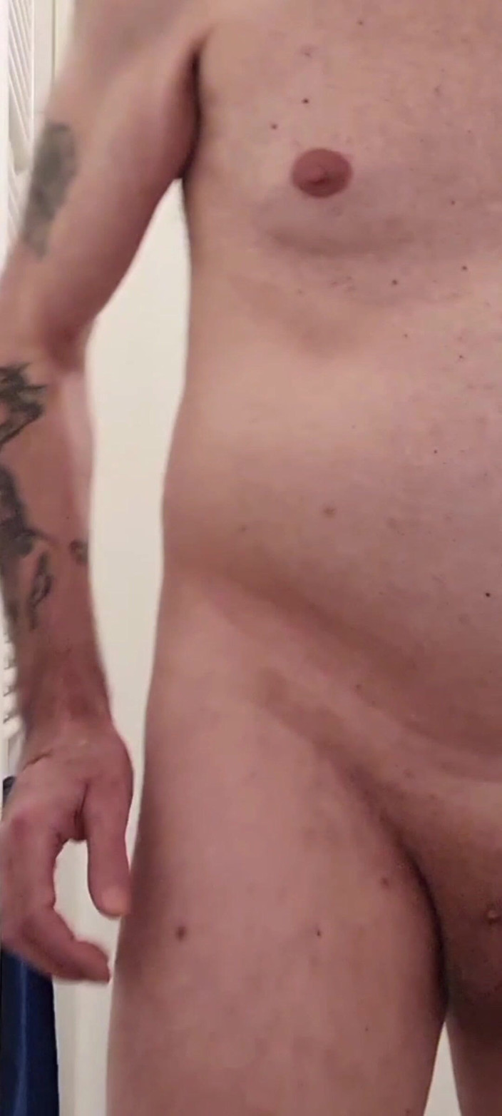 Lexistarr: ¡Yo! Columpiándome con mi pene pequeño