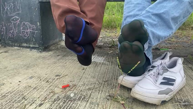 Mr Feet Colombia: mujhe batao ki tum mere pairon se kitna pyar karte...
