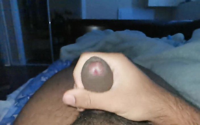 BaljeetNaked: Masturbazione al mattino presto