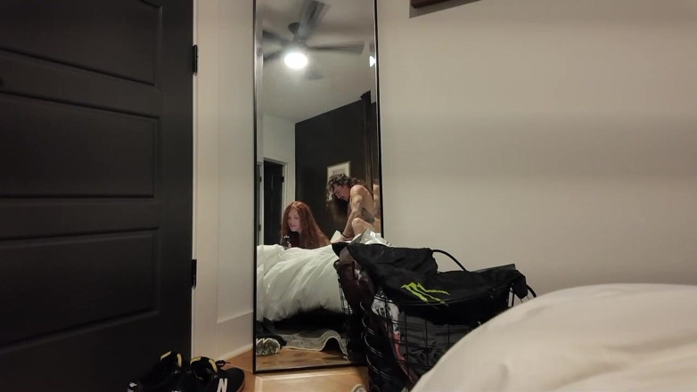 Danae Mari: Danae Mari und Lacey Jayne ficken mit fans