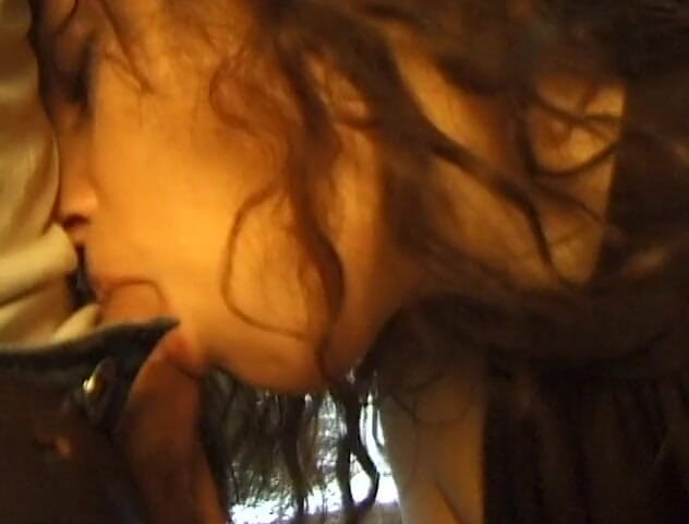 Flash Model Amateurs: Amateur brunette orally pleasuring big dick at the casting