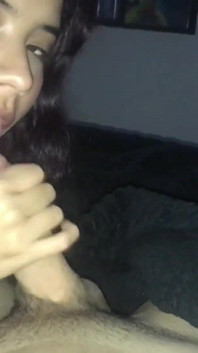 Teman wanita saya memberikan saya blowjob terbaiknya di bilik saya - lucah dalam bahasa Sepanyol