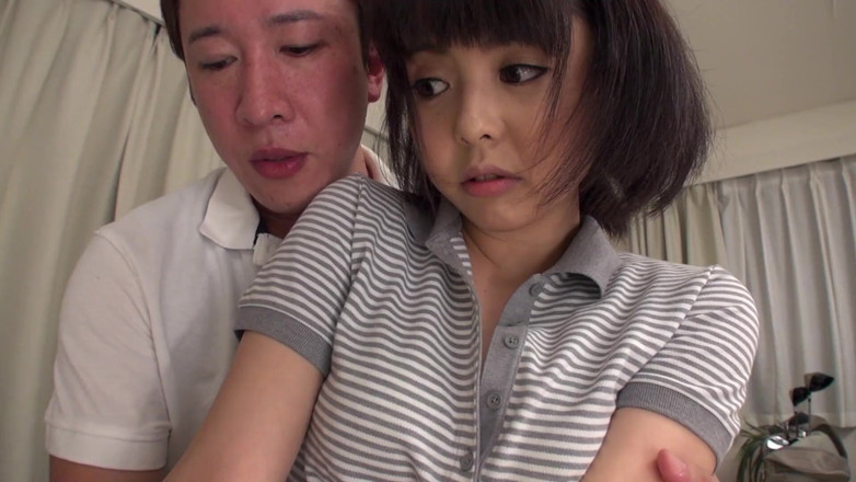 Asian Slit Sluts: La dolce troia giapponese riceve un carico cremoso dal suo...