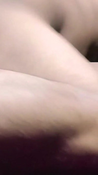 Hintli azgın yenge mastürbasyon yaparken hasband'ı tarafından yakalandı!! Hintli kadın xxx video.