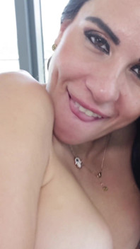 Miami MILF with big clit