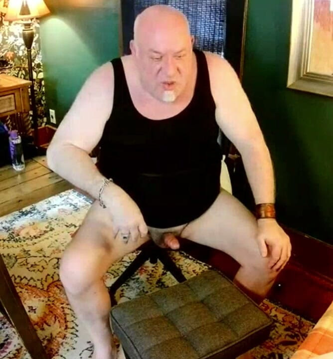 beardaddychub: Bearstepdaddychub trekt hete fan af en praat erover!