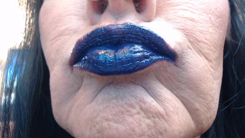 Abby Anna: Blaue lila lippen zauberstab nahaufnahme ente