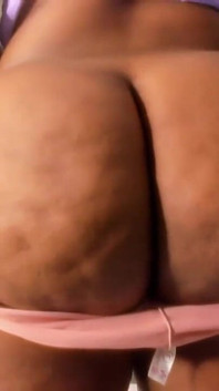 Jack off para My Phenomenal Ass, Episódio 1206