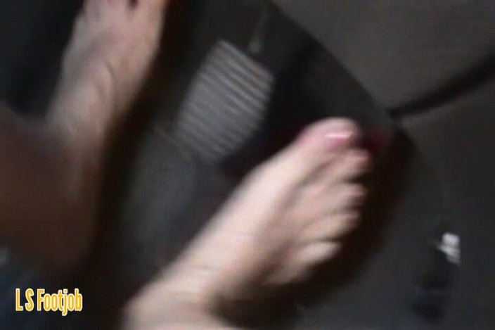 Footjob life style: Eu dei uma carona e peguei um com os pés...