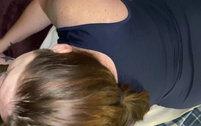 TrotzillaTheGod: Keelgeit sappige Samantha eet een pik van zwarte bulls