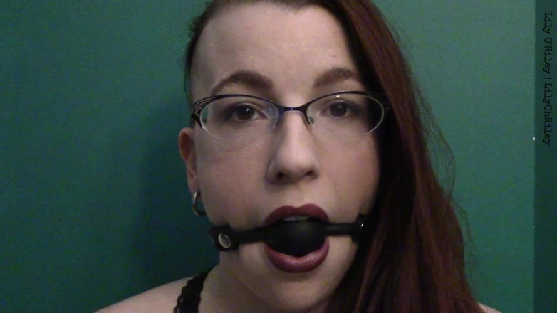 Lily O'Riley: Ballgag Staring (wmv)