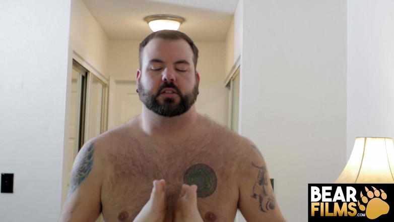 Bear Films: Bearfilms Potetovaná Aiden Storm šuká Deana Gauge Chlupatá díra