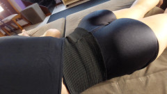 Depuane: 继妹在用紧身短裤挑逗后真的被操了