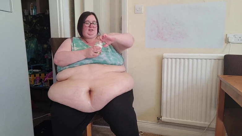 SSBBWLadyBrads: Dầu dừa bụng