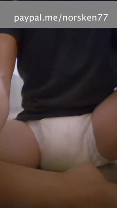 ABDL Diapers by Norsken77: Disordine e bagnando me stesso