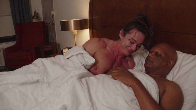 Simone Steele: Troppo arrapata per dormire