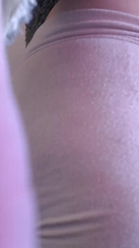 Summer Relaxation, Outfit & Farts Close-up Details