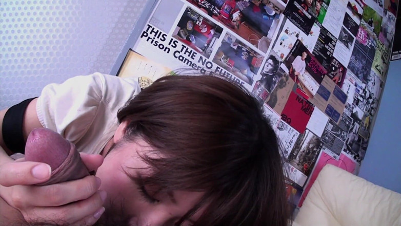 Asian Addiction: Arisa liebt es, beobachtet zu werden und macht alles, um...
