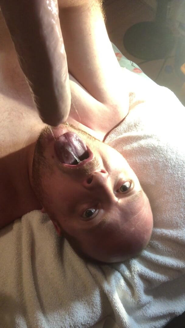 Charlieboy69: Głębokie gardło dużo dildo