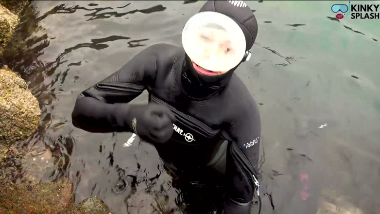 UKCuteGirl Lucy Lauren: Dive Mask Tease - Stroke to My Underwater Eyes