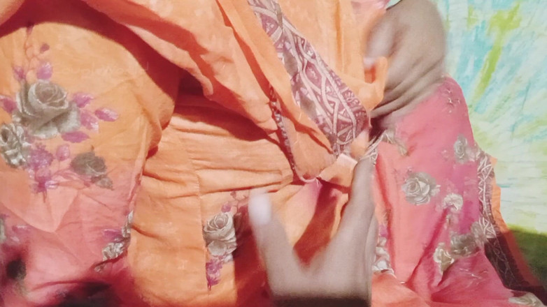 CoupleWorld: Caliente india casada y clener en video de sexo