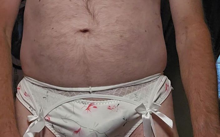 Fantasies in Lingerie: Một bản phát hành rất cần thiết. Hưởng
